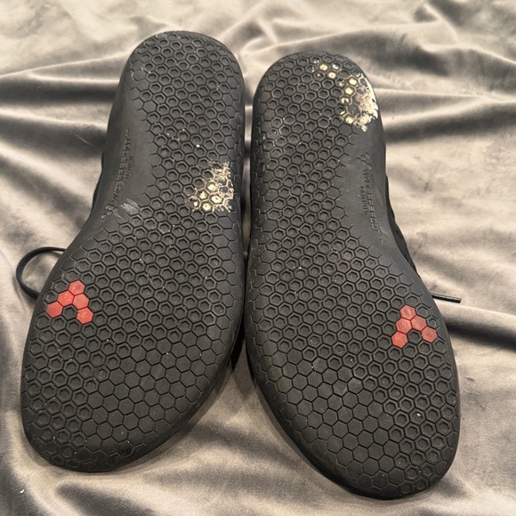 Vivo Barefoot Black Athletic Shoes Stealth Sz 41L - Picture 7 of 9